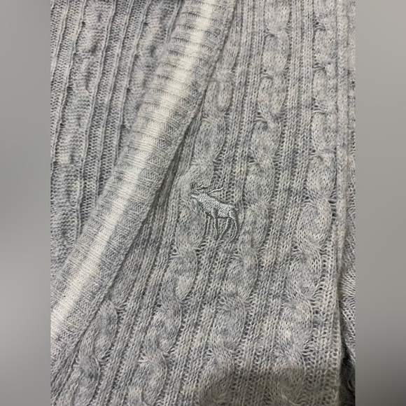 Brodie cashmere v-neck sweater - Picture 4 of 5